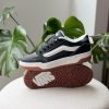 VANS HYLANE