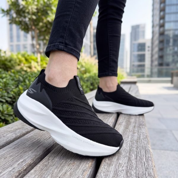 SKECHERS