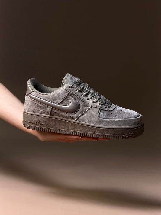NIKE AIR FORCE