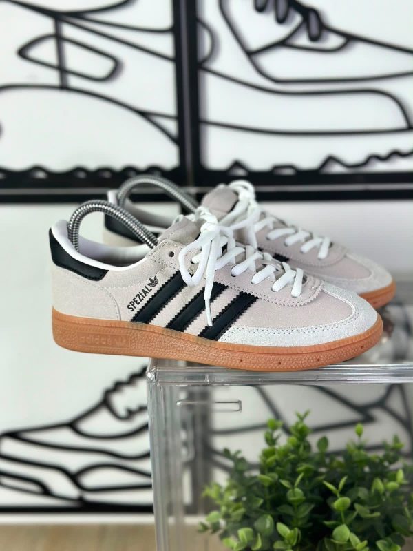 Adds SPEZIAL