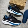 SKECHERS MAX CUSHIONING