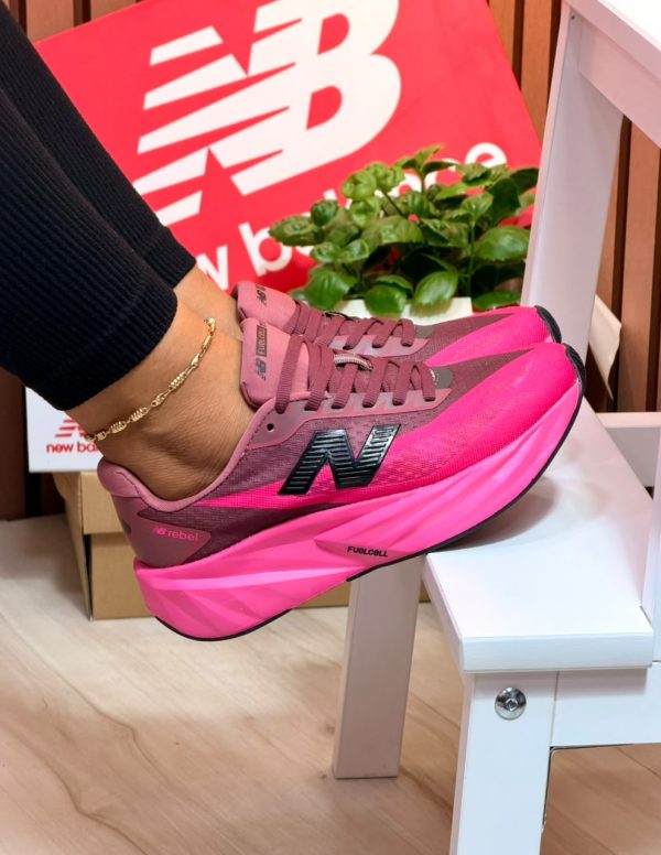 32b4d898-c0c4-4d98-a4f0-648d6a603c7b.jpg NEW BALANCE FUELCELL