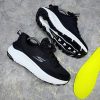 SKECHERS MAX CUSHIONING
