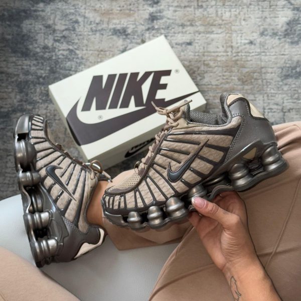 502ed0f6-2f5d-4cb1-93bb-6b3b77da8900.jpg NIKE SHOX GUSANO