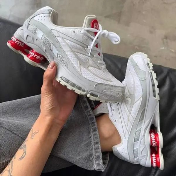 NIKE SHOX SUPREME