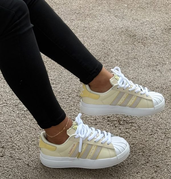 ADIDAS SUPERSTAR CAR