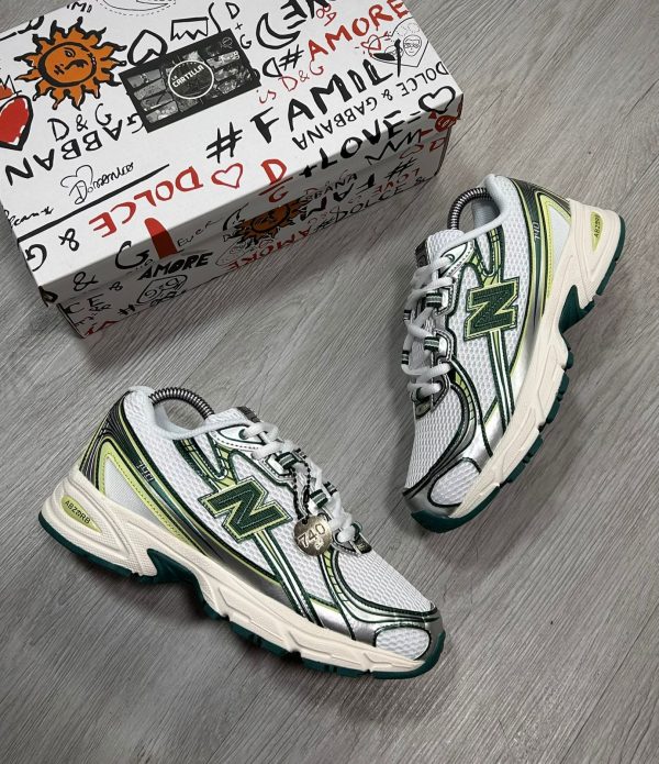 NEW BALANCE 740