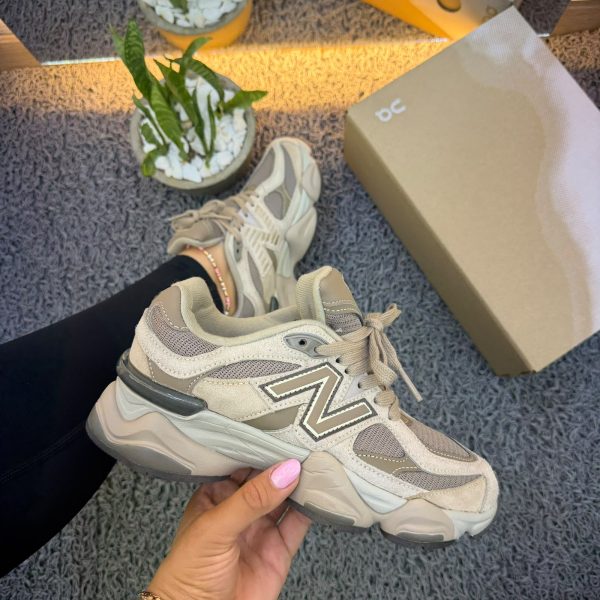 NEW BALANCE 9060