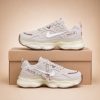 NIKE AIR
