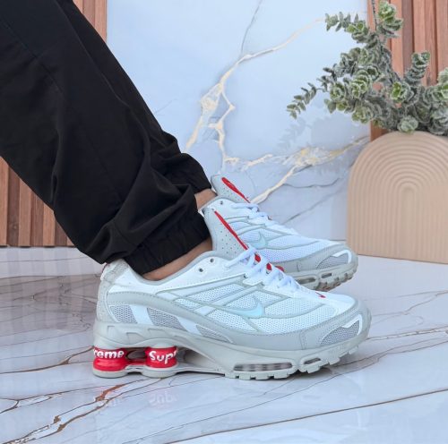 NIKE SHOX SUPREME