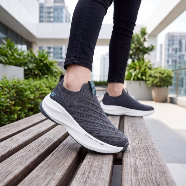 SKECHERS