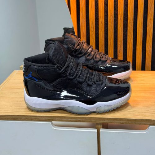 843e6569-f7cc-4c9c-aeee-98d0508c50d3.jpg JORDAN RETRO BOTA