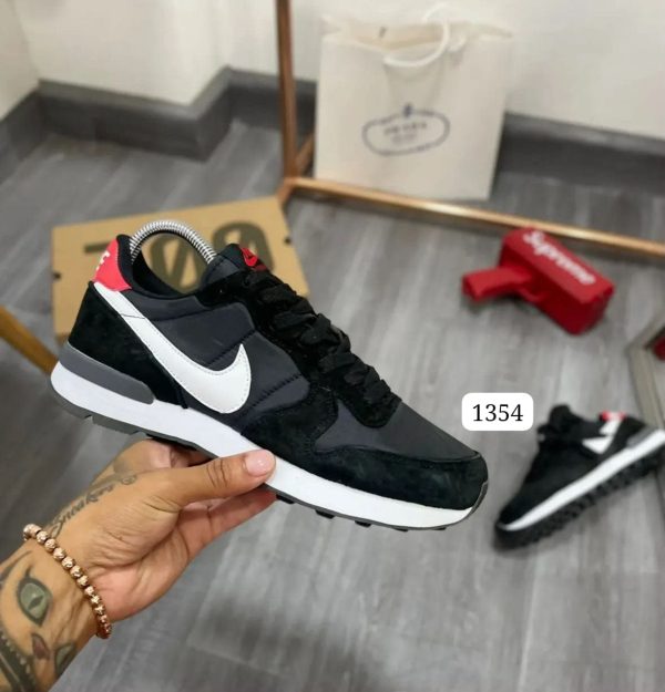 91b1ff54-b7a9-4fa4-8146-93de21f48c14.jpg NIKE INTERNACIONAL