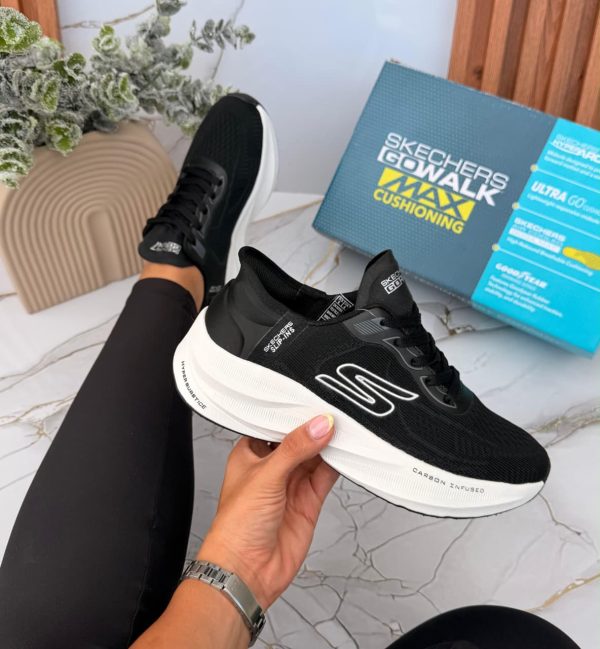 SKECHERS