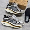 SKECHERS MAX CUSHIONING