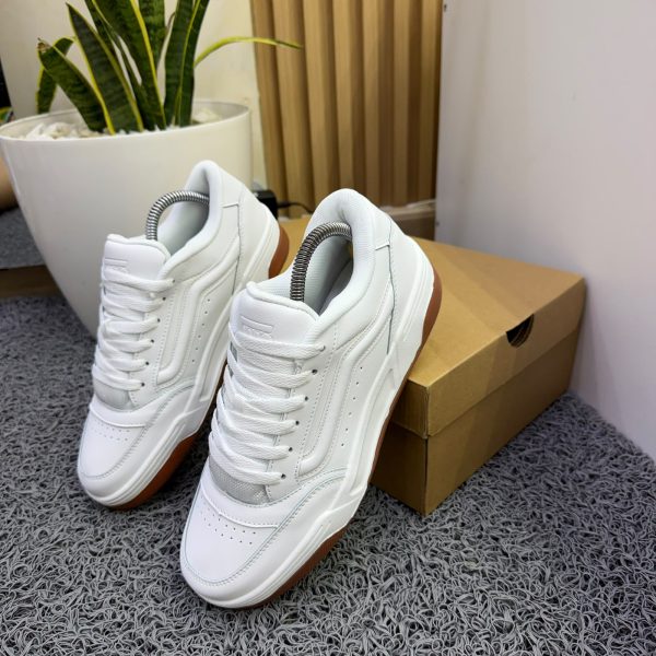 VANS HYLANE