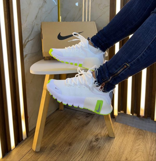 NIKE FREE METCON