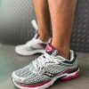 SAUCONY
