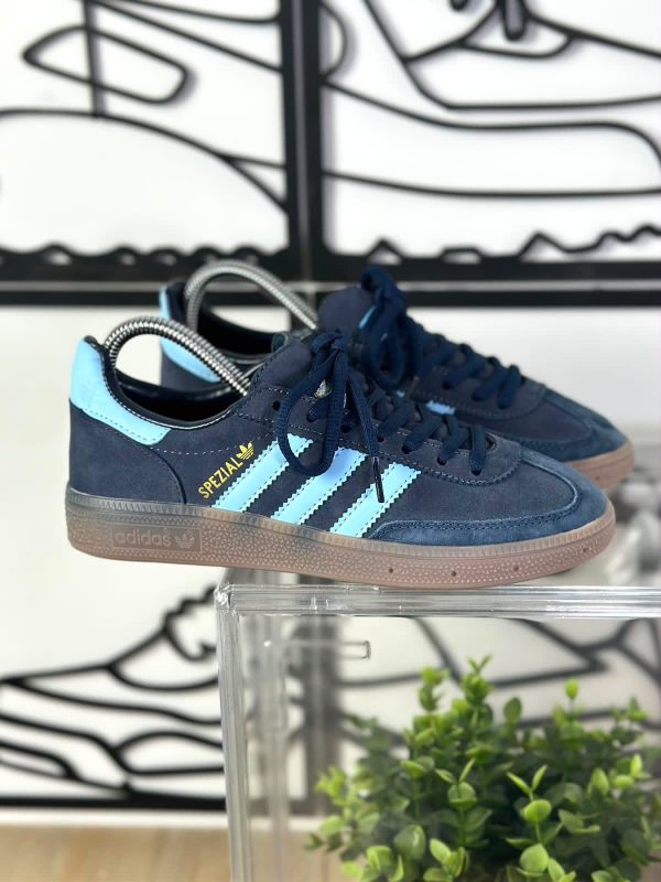 Adds SPEZIAL