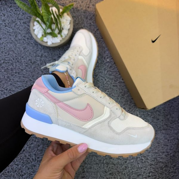 NIKE INTERNACIONAL DAMA