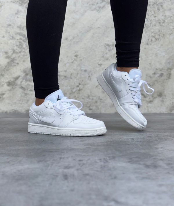 ¡JORDAN RETRO 1