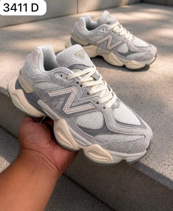 NEW BALANCE 9060