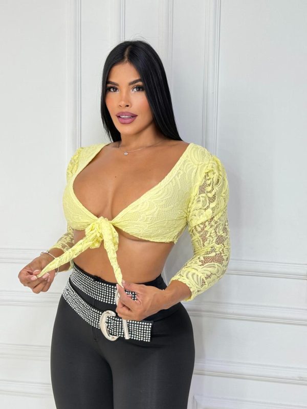 HERMOSA BLUSA BLONDA