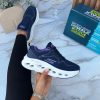 SKECHERS