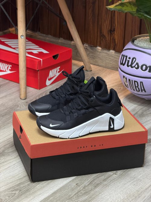 e029daac-d7cf-4677-ad46-1fe6130e8626.jpg NIKE METCON FREE