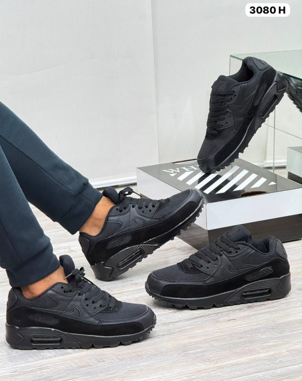 NIKE AIR MAX