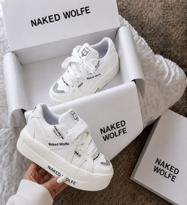 NAKED WOLFE