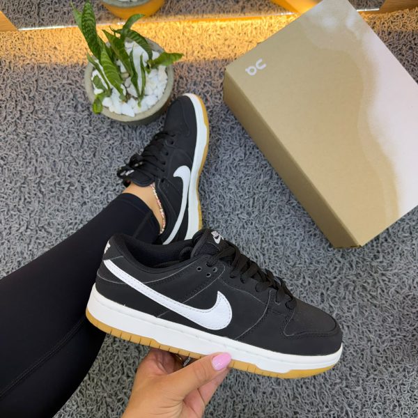 NIKE SB DUNK