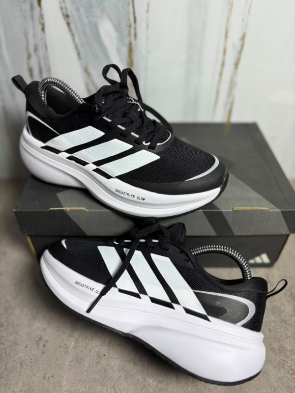 ADIDAS NOVA