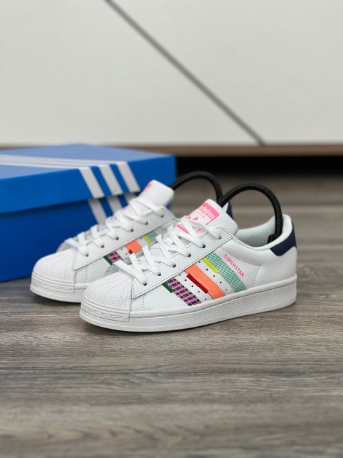 8fa24716-d32b-4ee7-bf3e-2d561f254f22.jpg ADIDAS SUPERSTAR