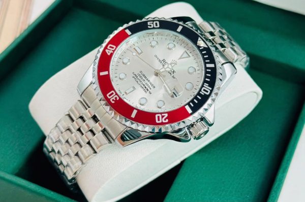 *ROLEX SUBMARINER