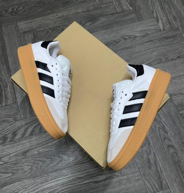 efa0bbd2-32f8-4e6c-9ef6-e611457872b4.jpg ADIDAS SAMBA