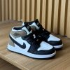 Jrdn RETRO
